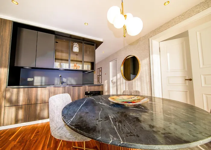 Arielle Scuttle Apartman *